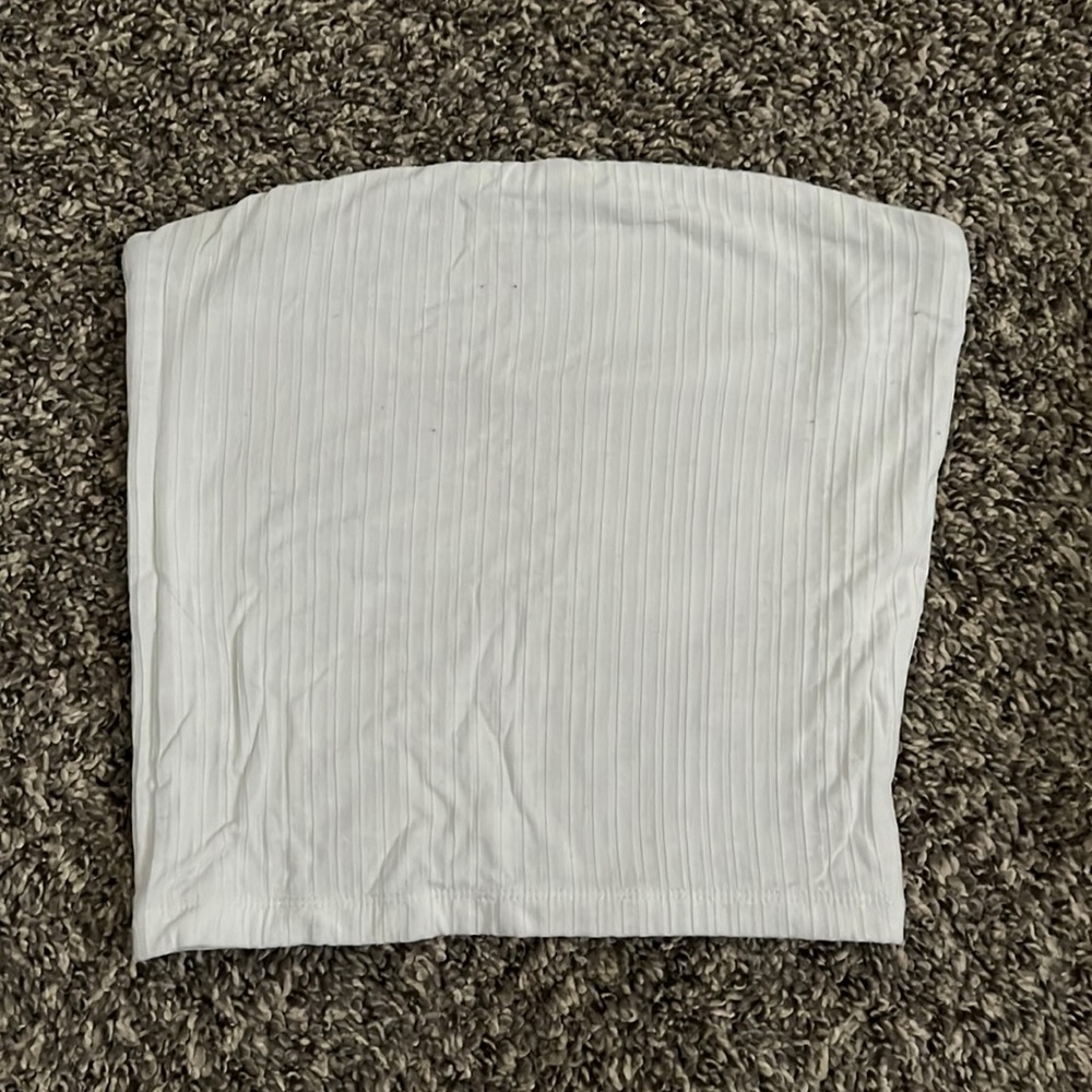 American Eagle | white crop top size XS